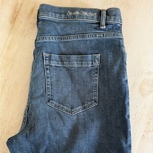 NWOT Favorite Daughter High Rise Straight Leg Women’s Jean 33